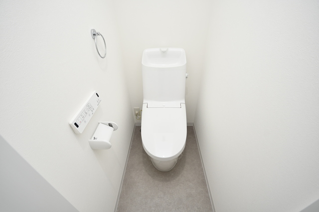 トイレ　トイレ