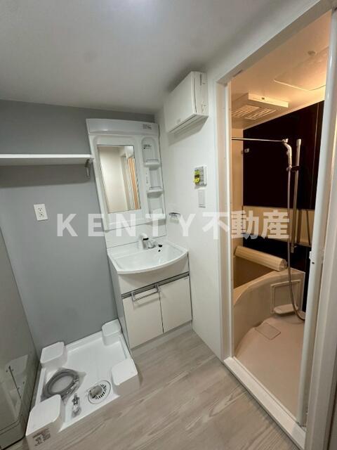 洗面設備　コンパクトで使いやすい洗面所