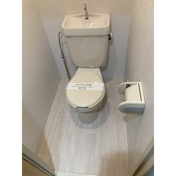 トイレ　※別室の参考写真の為、現況優先です。