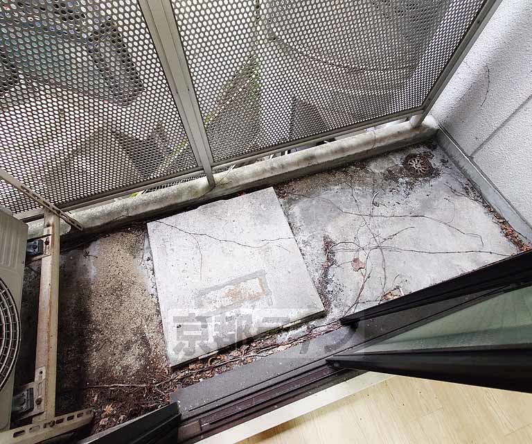 バルコニー　静かなバルコニー