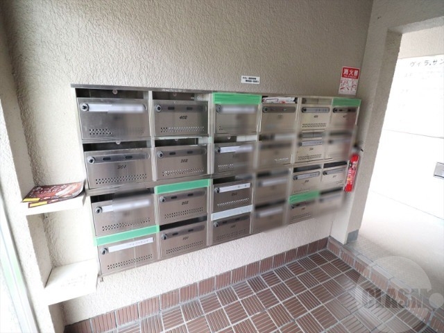 エントランス　集合ポスト