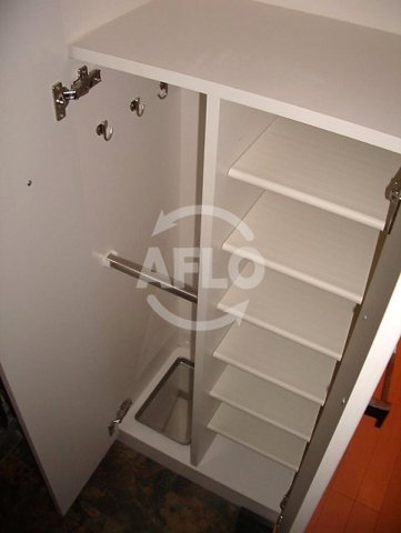 玄関　プレサンス難波EASTモダニティ　下駄箱