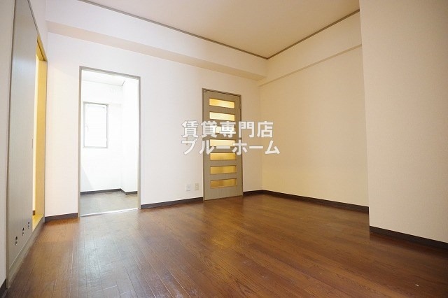 居室・リビング　11.2帖の広いリビング！