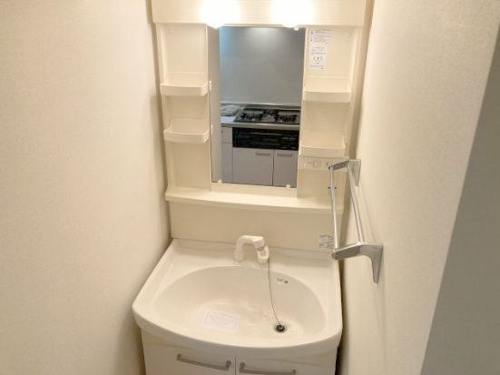 洗面設備　セントラーレビラジオ