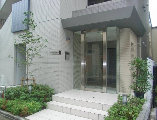 エントランス　セントラーレビラジオ