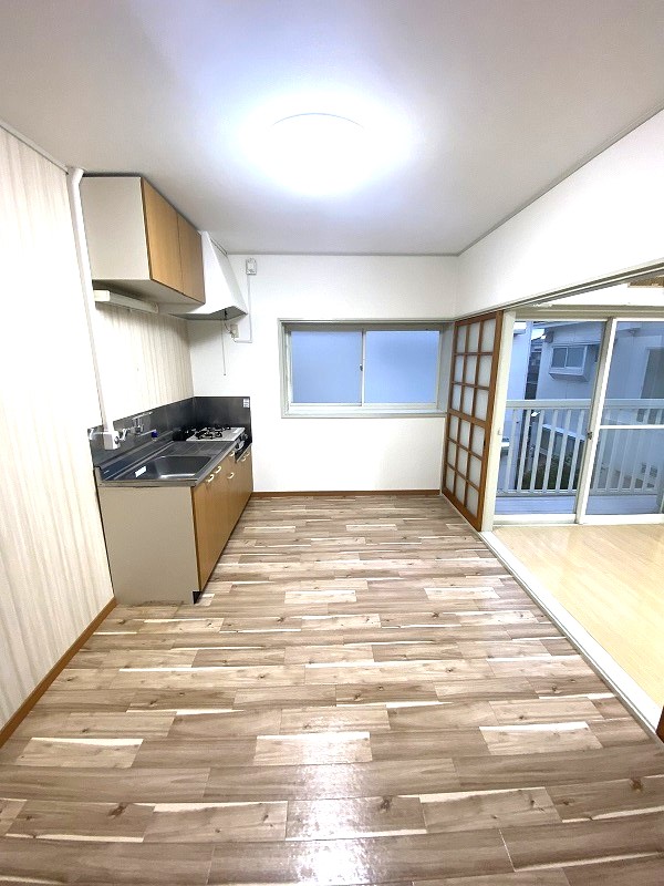 居室・リビング　DKは6帖！6.5帖の洋室と繋がってます！