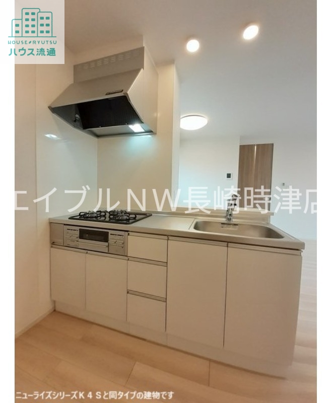 キッチン　※同タイプのお部屋になります。