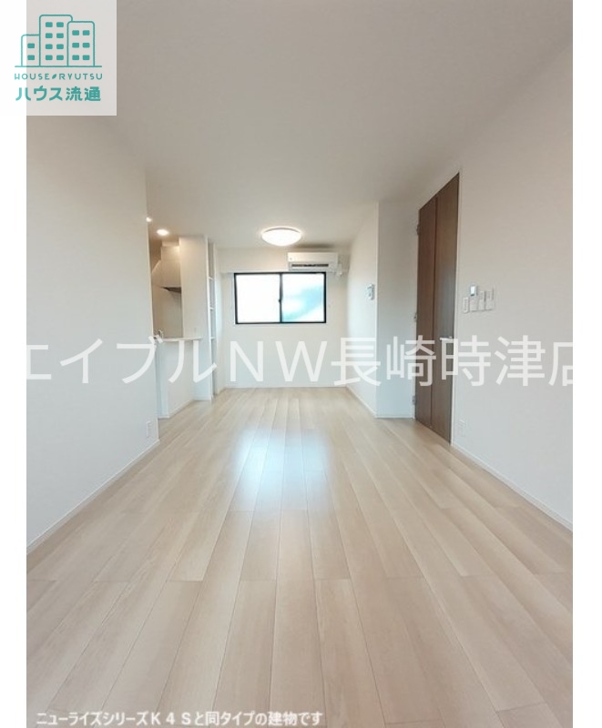 居室・リビング　※同タイプのお部屋になります。