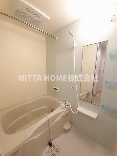 バス・シャワールーム　バス・トイレは別々◎