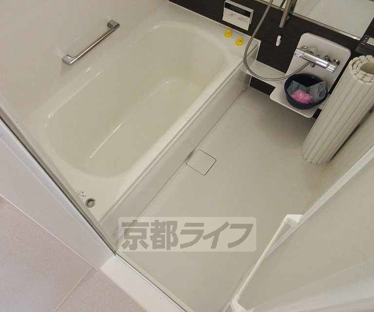 バス・シャワールーム　リラックスできるバスルーム・