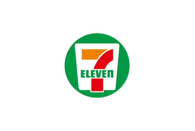 コンビニ　セブンイレブン（コンビニ）まで1031m