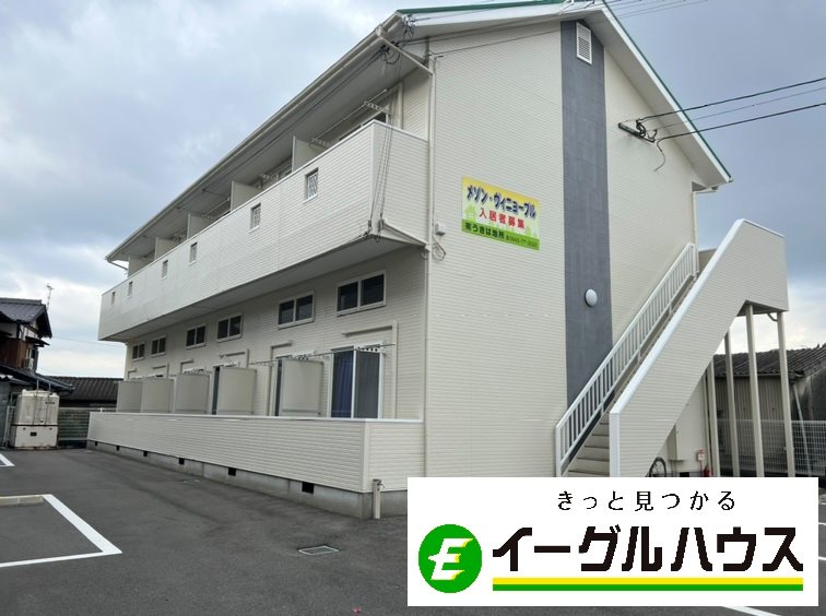 建物外観　ロフト付きの単身物件。