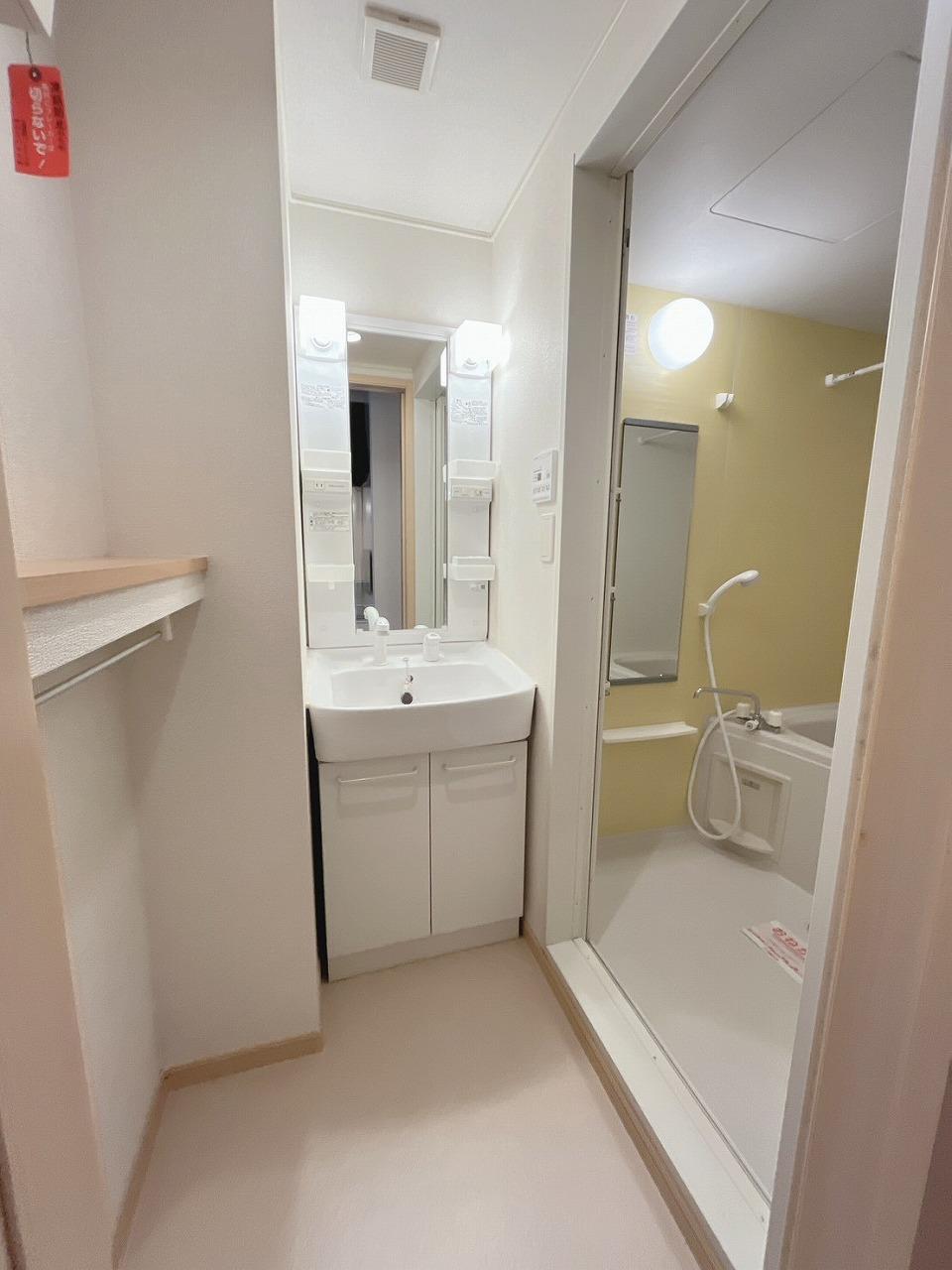 洗面設備　シャンプードレッサー・脱衣スペース