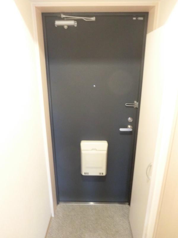 玄関　※同物件別号室参考写真
