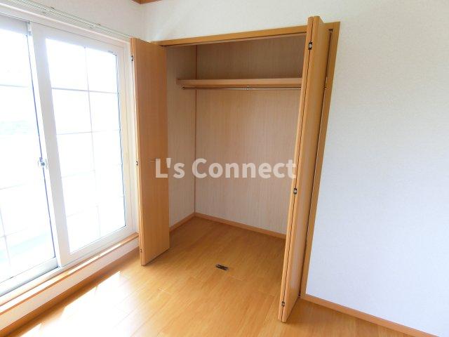 その他設備　各洋室に収納スペースがあります。