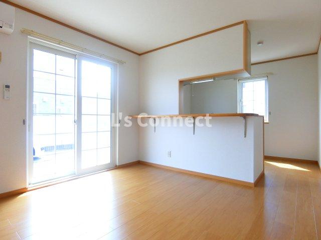 居室・リビング　１０．５帖のＬＤＫ。カウンターキッチンです。