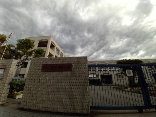 中学校　神戸市立須佐野中学校（中学校）まで832m