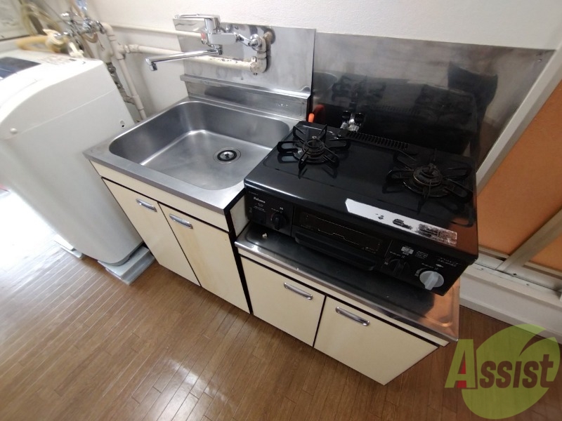 キッチン　こちらはキッチン。調理スペースもあり使いやすそうです。