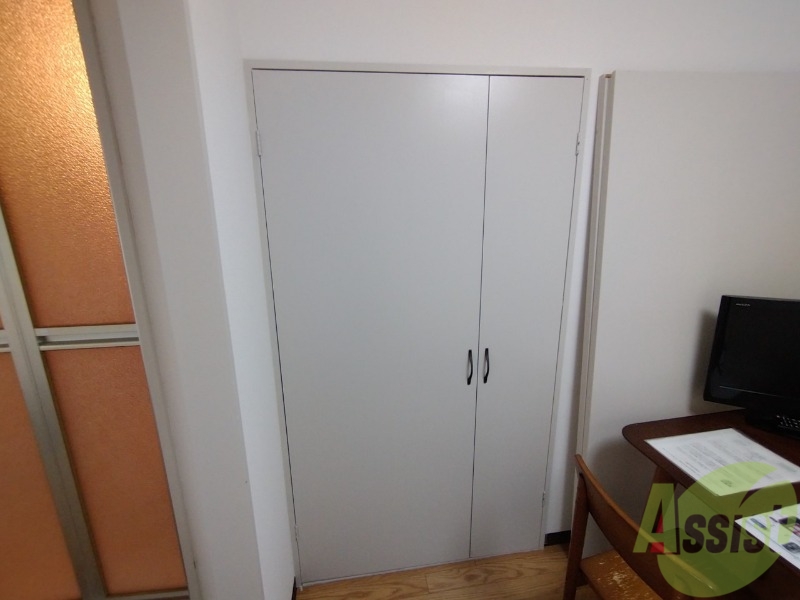 収納　クローゼットがありました。お洋服や荷物はここへ