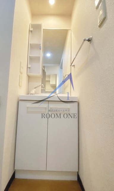 洗面設備　独立洗面台です。