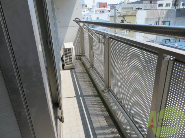 バルコニー　バルコニーです。たまには景色を楽しんではいかがでしょうか。