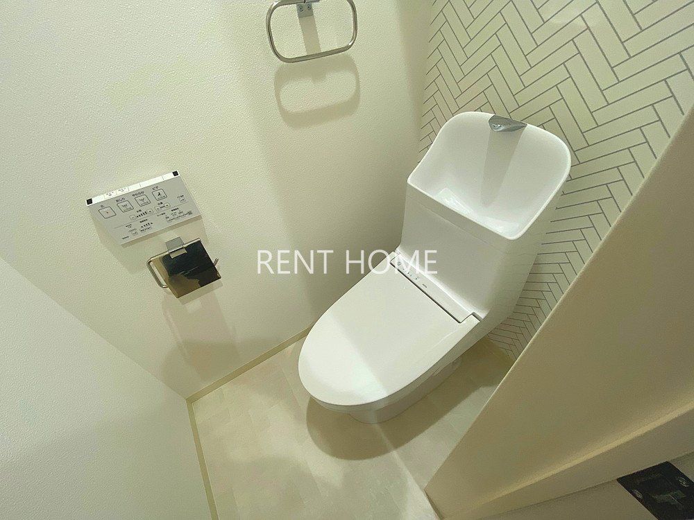 トイレ　ウォシュレット付き