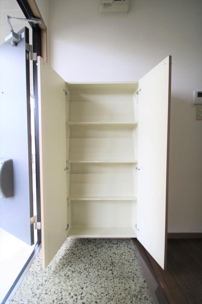 玄関　シューズボックス☆