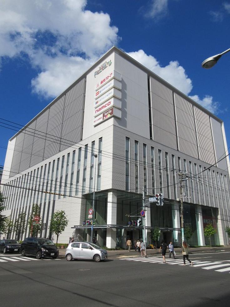 ショッピングセンター　サッポロファクトリーフロンティア館（ショッピングセンター）まで774m