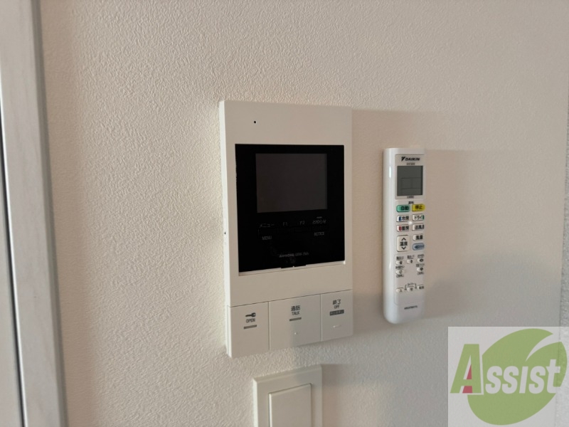 セキュリティ　ＴＶモニター付インターホンです。来客者の顔が見えるので安心！