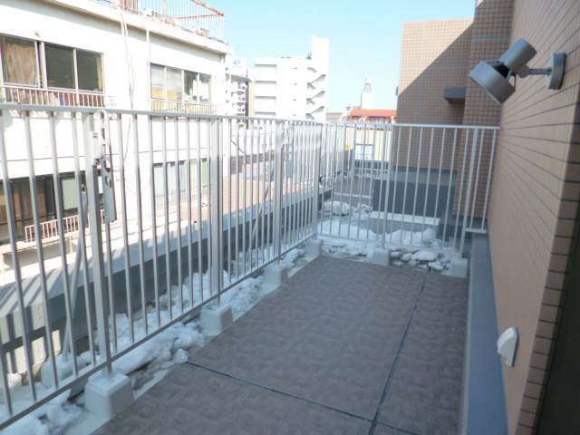 バルコニー　バルコニーあります