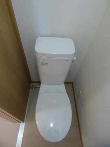 トイレ　※写真は他号室です