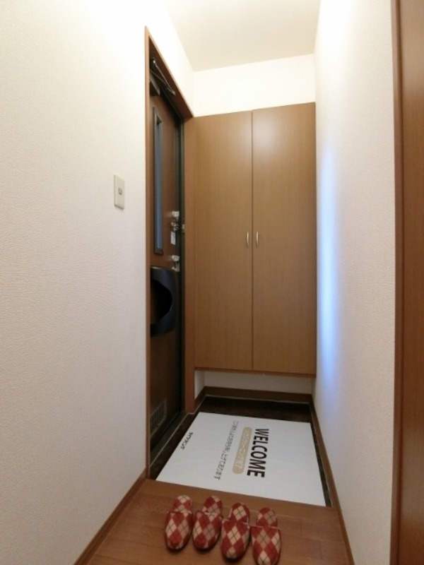 玄関　図面と現状に相違がある場合には現状を優先