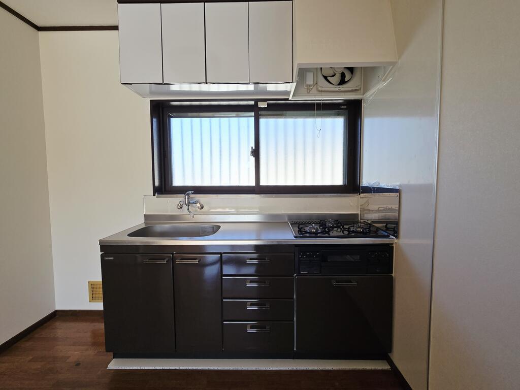 キッチン　システムキッチン新品入替ました。