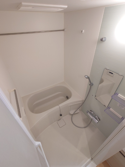 バス・シャワールーム　浴室乾燥機＆追焚機能付き