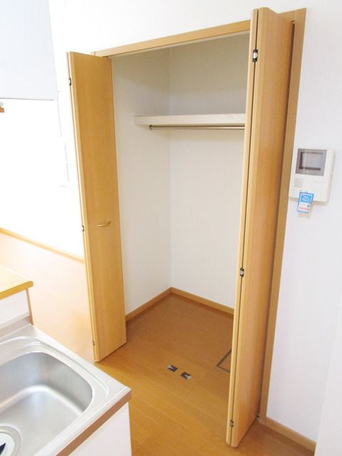 収納　★キッチンの横にある収納です★