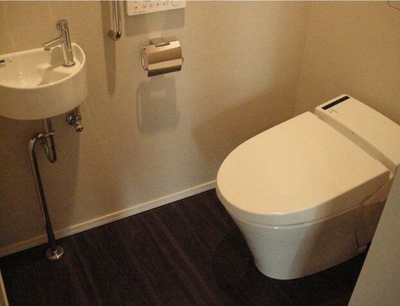 トイレ　トイレ