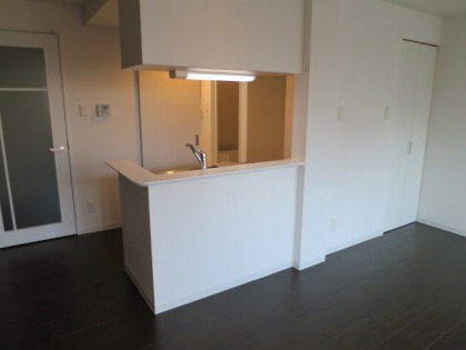 居室・リビング　明るい居間で気持ちまで明るくなりますね！