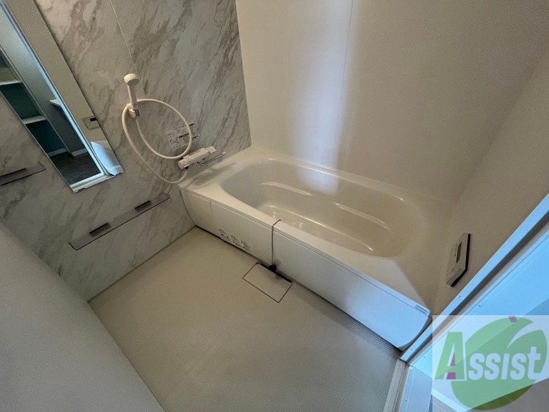 バス・シャワールーム　お風呂になります。一日の疲れを癒してくださいね。