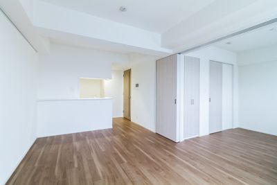 居室・リビング　こちらのリビングで趣味の時間をお楽しみください