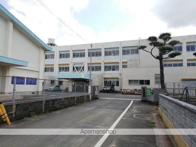 小学校　浅川小学校（小学校）まで950m