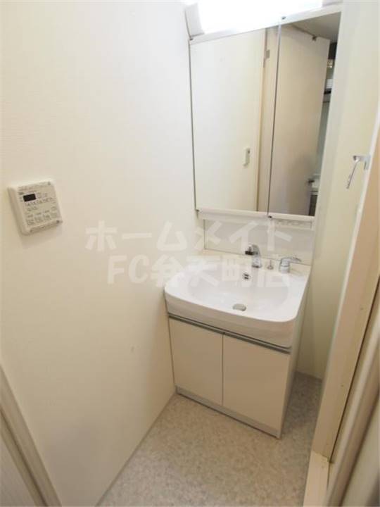 洗面設備　洗面所です