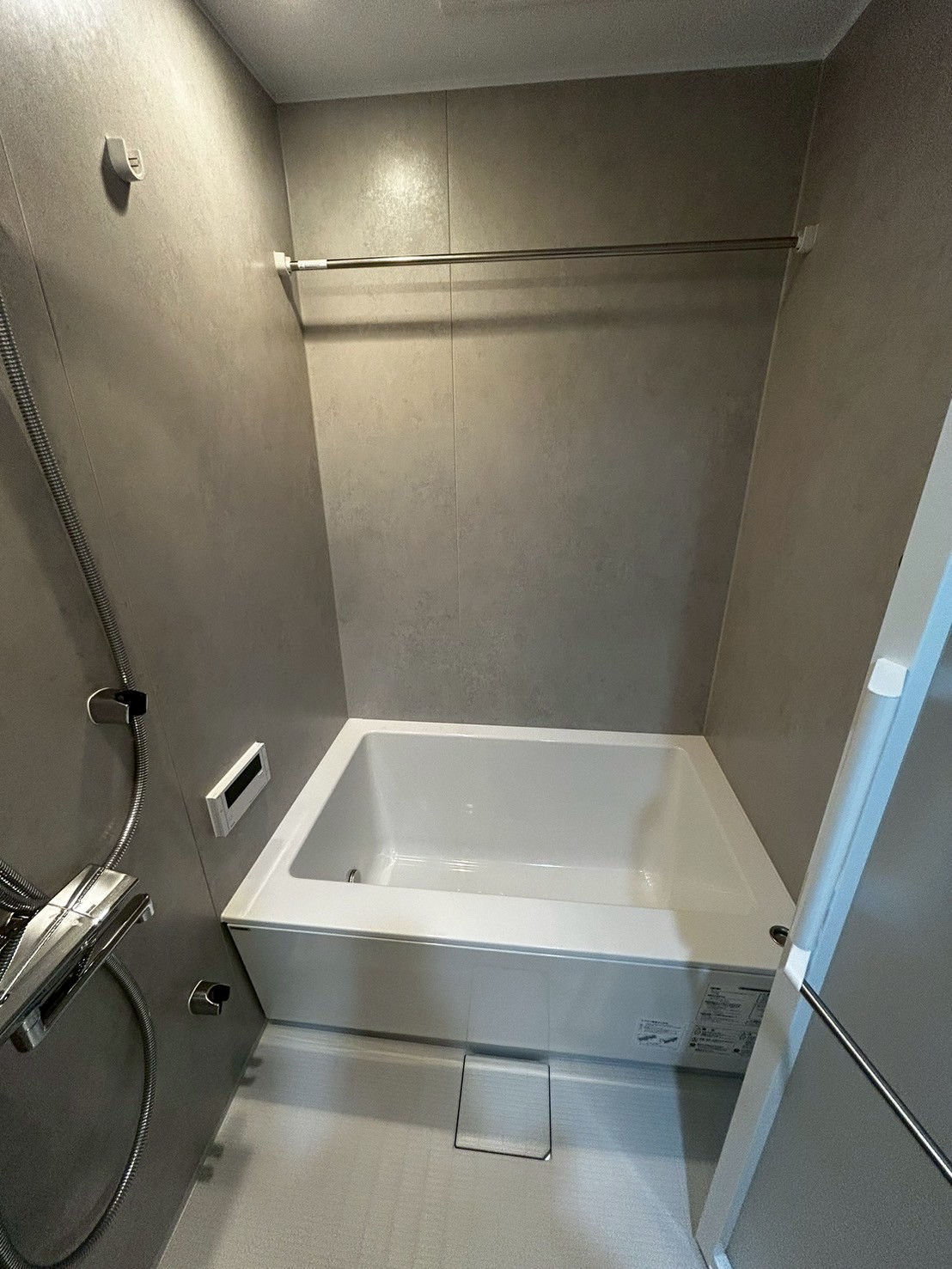 バス・シャワールーム　現状優先。