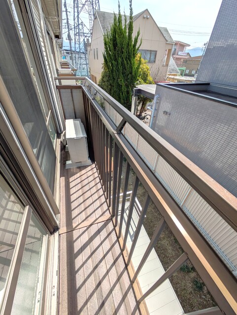 バルコニー　バルコニーは南西に面しております♪