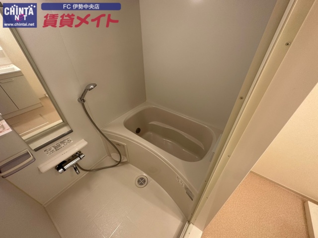 バス・シャワールーム　反転タイプ参考写真