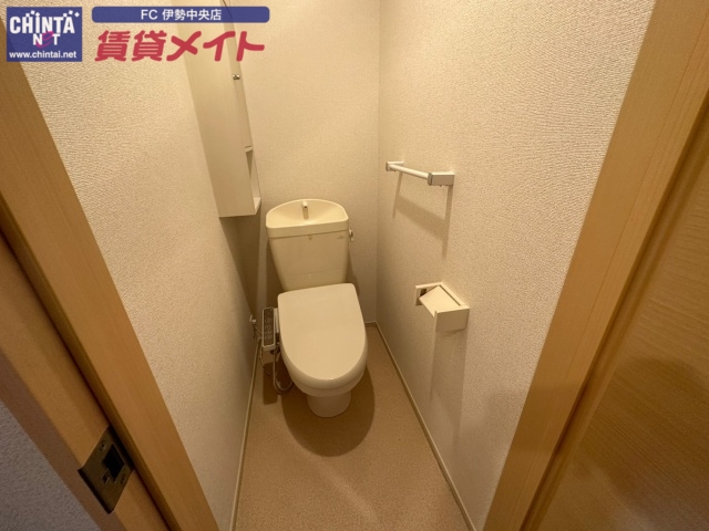 トイレ　反転タイプ参考写真