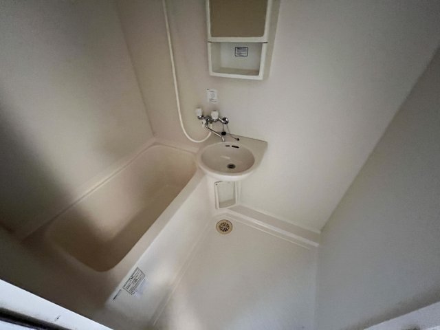 バス・シャワールーム　シンプルで機能的なユニットバスです！