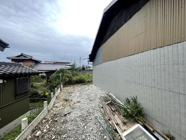 眺望　家の周りにもスペースあります。BBQなどもできます！