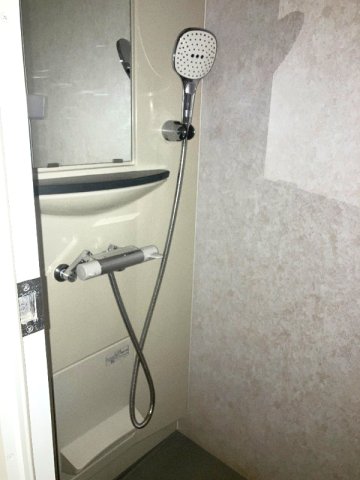 バス・シャワールーム　別部屋参考写真