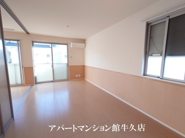 居室・リビング　リビング全景