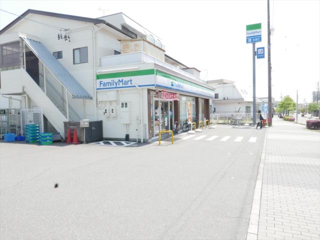 コンビニ　ファミリーマート大府若草町店（コンビニ）まで580m